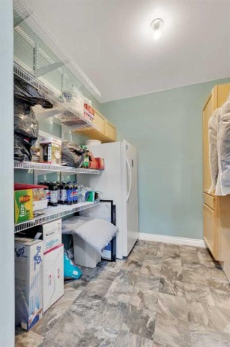 4919 47 Street, Mirror, AB - Indoor