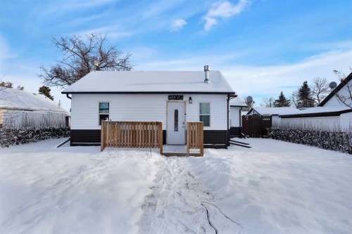 4919 47 Street, Mirror, AB - Outdoor