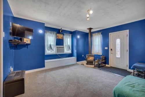 4919 47 Street, Mirror, AB - Indoor