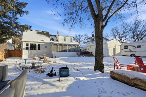 3722 44 Avenue, Red Deer, AB - Outdoor