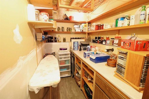 4706 Heirloom Crescent, Taber, AB - Indoor