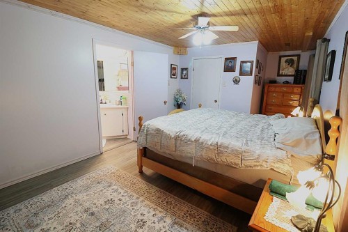 4706 Heirloom Crescent, Taber, AB - Indoor Photo Showing Bedroom