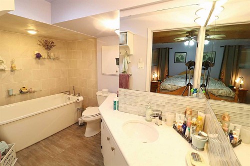 4706 Heirloom Crescent, Taber, AB - Indoor Photo Showing Bathroom