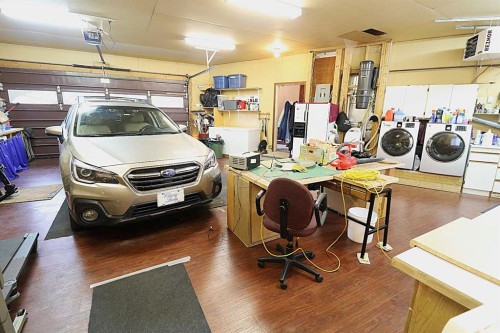 4706 Heirloom Crescent, Taber, AB - Indoor Photo Showing Garage