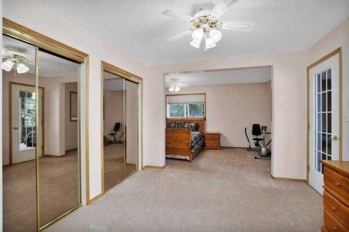 34 Beach Street East, Rochon Sands, AB - Indoor