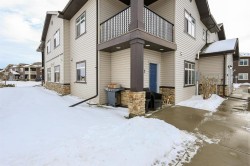 402-639 Oak Street  Springbrook, AB T4S 0E5