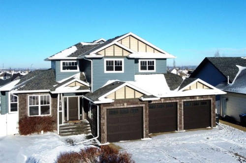 6 Laurel Close, Sylvan Lake, AB - Outdoor With Facade