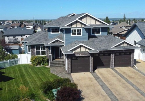 6 Laurel Close, Sylvan Lake, AB - Outdoor With Facade