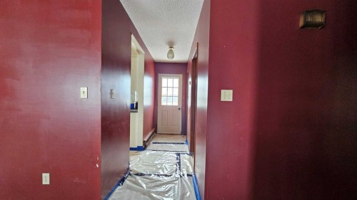 5006 Alexander Avenue, Coronation, AB - Indoor Photo Showing Other Room