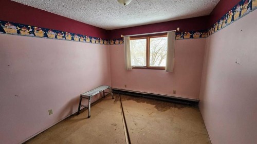 5006 Alexander Avenue, Coronation, AB - Indoor Photo Showing Other Room