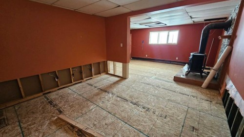 5006 Alexander Avenue, Coronation, AB - Indoor Photo Showing Other Room