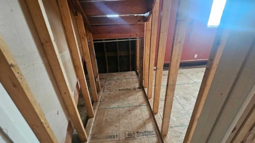 5006 Alexander Avenue, Coronation, AB - Indoor Photo Showing Other Room