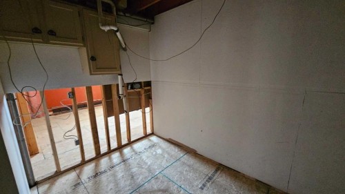 5006 Alexander Avenue, Coronation, AB - Indoor Photo Showing Other Room