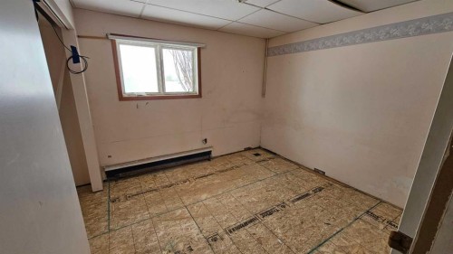 5006 Alexander Avenue, Coronation, AB - Indoor Photo Showing Other Room