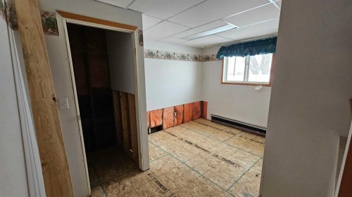 5006 Alexander Avenue, Coronation, AB - Indoor Photo Showing Other Room