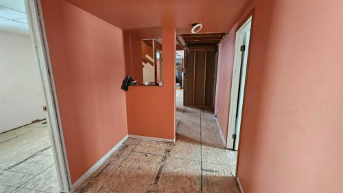 5006 Alexander Avenue, Coronation, AB - Indoor Photo Showing Other Room