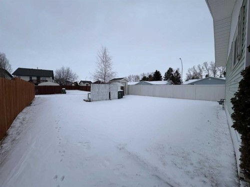 4304 56 Avenue, Innisfail, AB - Outdoor