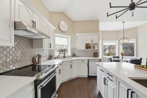 90 Allison Crescent, Red Deer, AB - Indoor Photo Showing Kitchen With Upgraded Kitchen