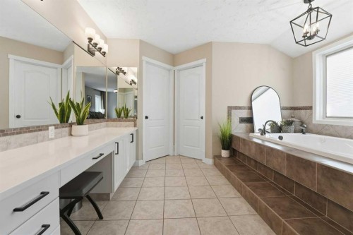 90 Allison Crescent, Red Deer, AB - Indoor Photo Showing Bathroom