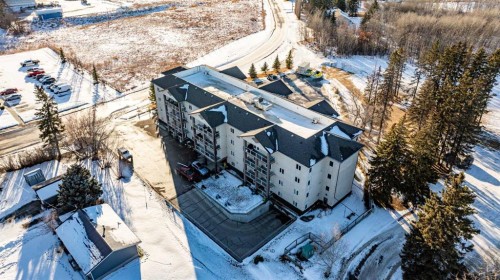 106-5205 Woodland Road, Innisfail, AB - Outdoor