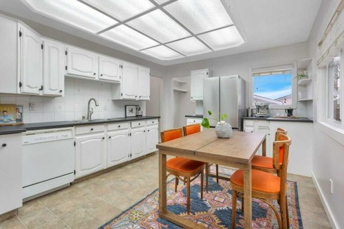 4217 43 Avenue, Red Deer, AB - Indoor