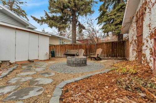 4217 43 Avenue, Red Deer, AB - Outdoor