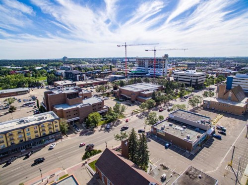 307-4820 47 Avenue, Red Deer, AB - Outdoor With View