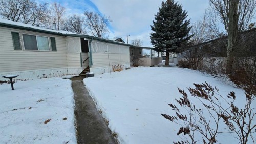 4467 Park Crescent, Coronation, AB - Outdoor