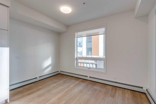 3217-8500 19 Avenue Se, Calgary, AB - Indoor Photo Showing Other Room