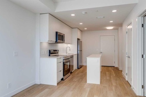 3516-8500 19 Avenue, Calgary, AB - Indoor Photo Showing Kitchen