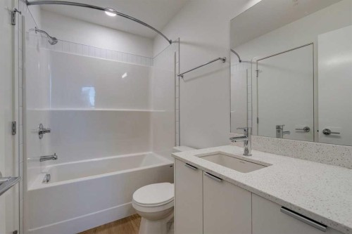 3516-8500 19 Avenue, Calgary, AB - Indoor Photo Showing Bathroom