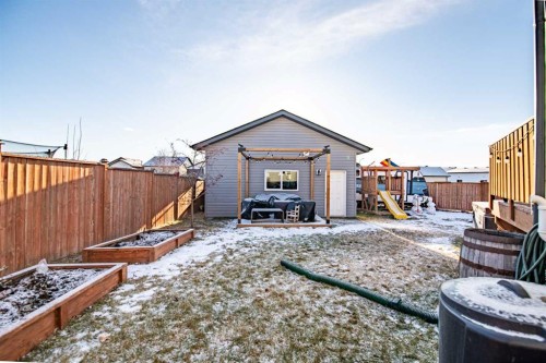 25 Hawthorn Place, Sylvan Lake, AB - Outdoor