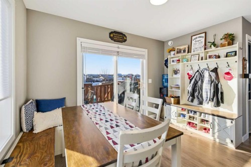 25 Hawthorn Place, Sylvan Lake, AB - Indoor Photo Showing Dining Room