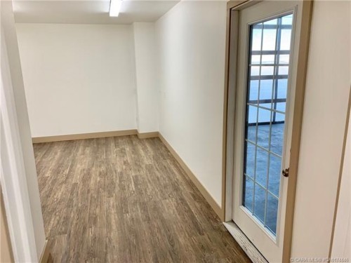 A-B-4008 Landry Avenue, Rural Red Deer County, AB 