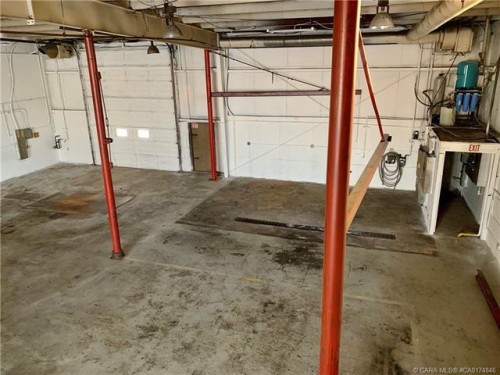 A-B-4008 Landry Avenue, Rural Red Deer County, AB 