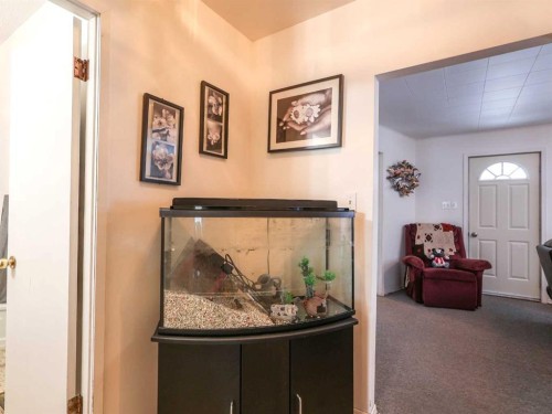 4716 51 Street, Stettler, AB - Indoor Photo Showing Other Room