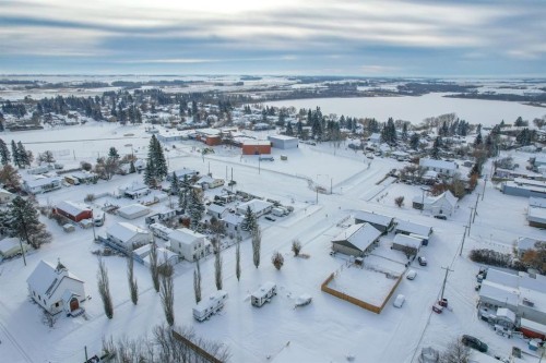 4916 49Th Street, Alix, AB 