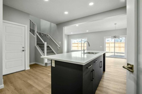 11 Heritage Link, Cochrane, AB - Indoor Photo Showing Kitchen