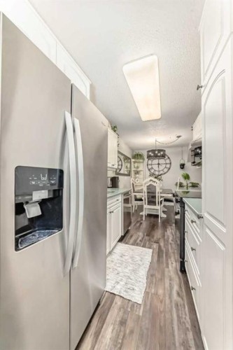 314-5326 47 Avenue, Red Deer, AB - Indoor