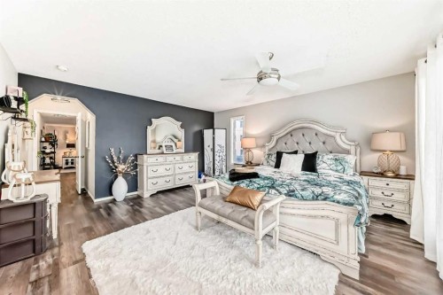 314-5326 47 Avenue, Red Deer, AB - Indoor Photo Showing Bedroom