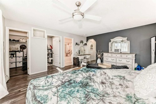 314-5326 47 Avenue, Red Deer, AB - Indoor Photo Showing Bedroom