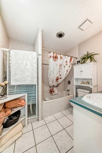 314-5326 47 Avenue, Red Deer, AB - Indoor