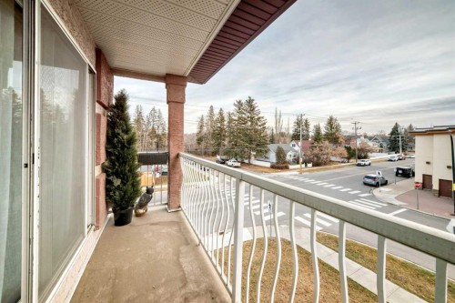 314-5326 47 Avenue, Red Deer, AB - Outdoor With Exterior