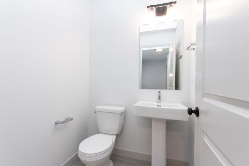 49 Turnbull Close, Red Deer, AB - Indoor Photo Showing Bathroom