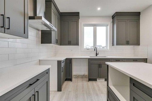 479 Hotchkiss Manor Se, Calgary, AB - Indoor Photo Showing Kitchen