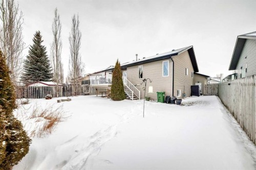 47 Lougheed Close, Red Deer, AB - Outdoor