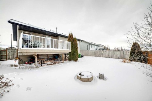 47 Lougheed Close, Red Deer, AB - Outdoor