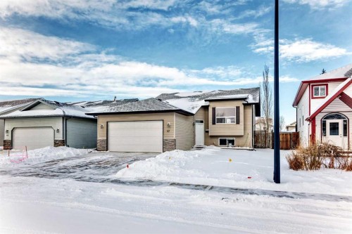 47 Lougheed Close, Red Deer, AB - Outdoor With Facade