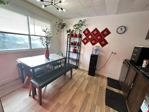 5302 50 Street, Camrose, AB - Indoor