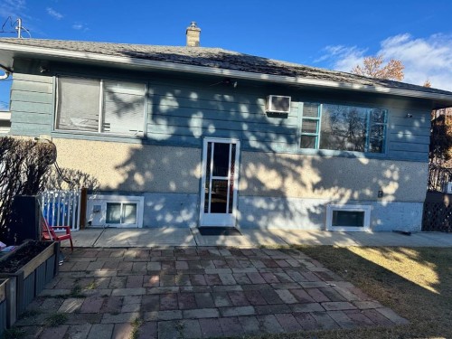 5302 50 Street, Camrose, AB - Outdoor